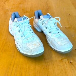 Adidas Tennis Shoes